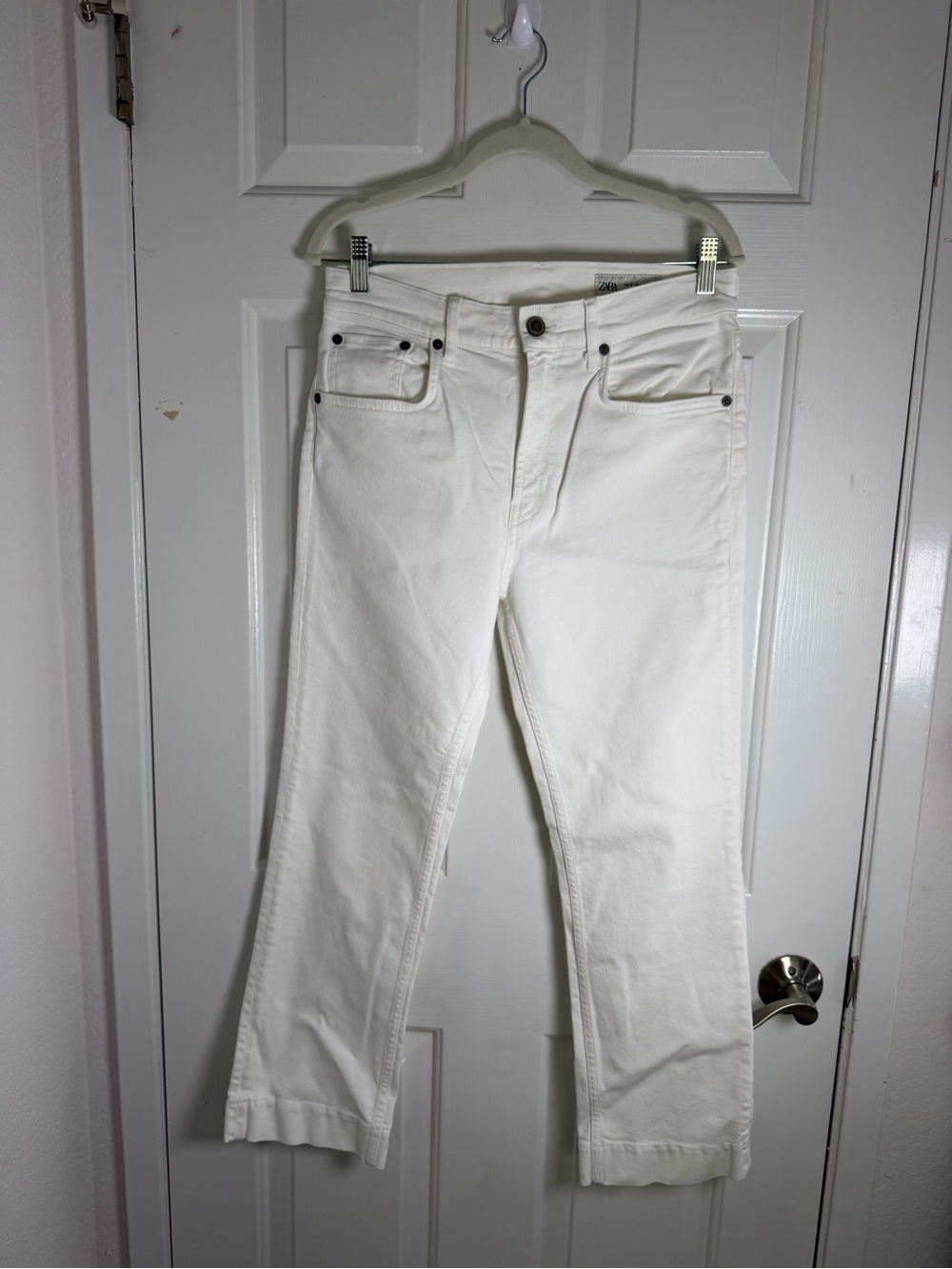 Zara White Straight-Leg Jeans‎